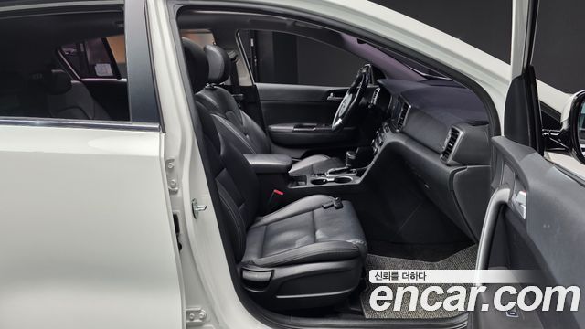 Kia Sportage 2016 — photo 16