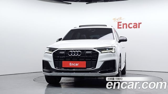Audi Q7 2023 — photo 3