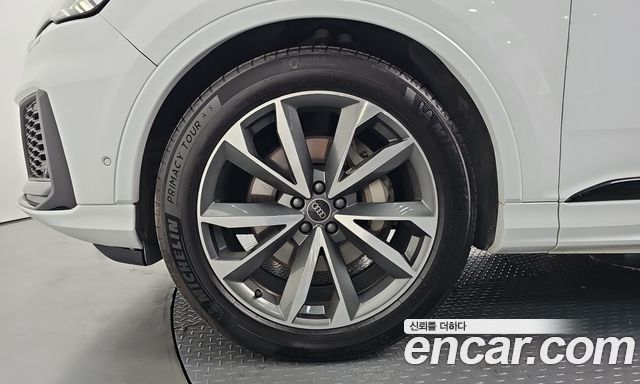 Audi Q7 2023 — photo 5