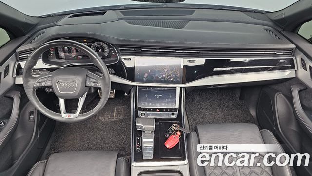 Audi Q7 2023 — photo 10