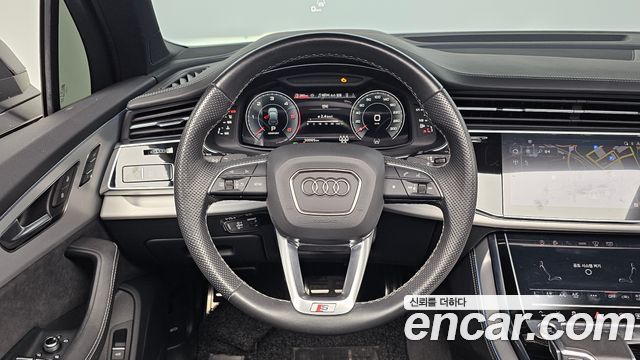Audi Q7 2023 — photo 18