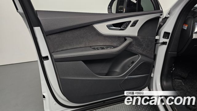 Audi Q7 2023 — photo 14