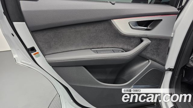 Audi Q7 2023 — photo 15