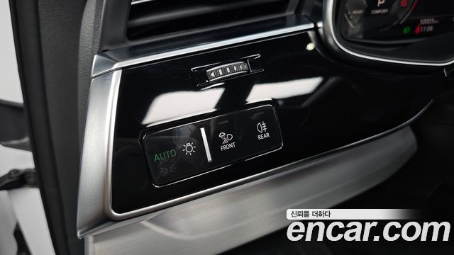Audi Q7 2023 — photo 29