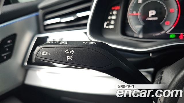 Audi Q7 2023 — photo 30
