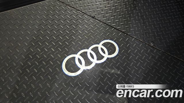 Audi Q7 2023 — photo 35