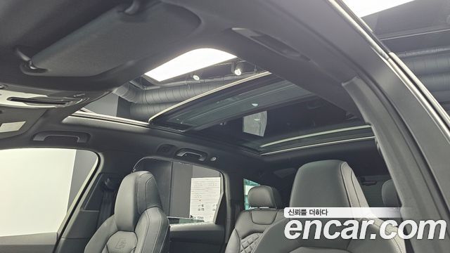 Audi Q7 2023 — photo 37
