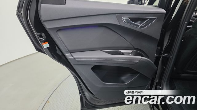 Audi Q4 e-tron 2026 — photo 15