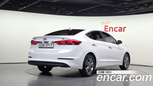 Hyundai AVANTE 2017 — photo 2