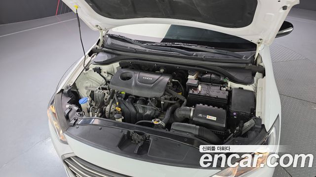 Hyundai AVANTE 2017 — photo 6