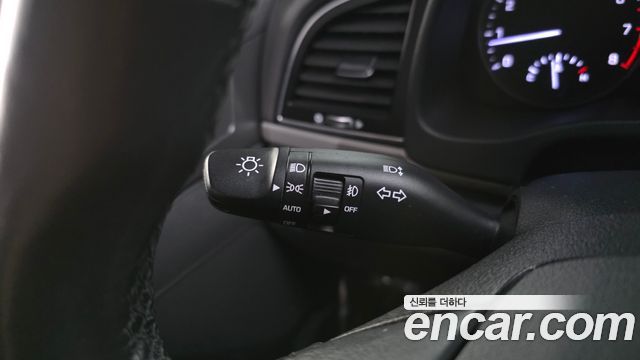 Hyundai AVANTE 2017 — photo 16