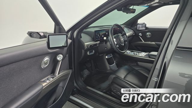 Genesis GV60 2022 — photo 13