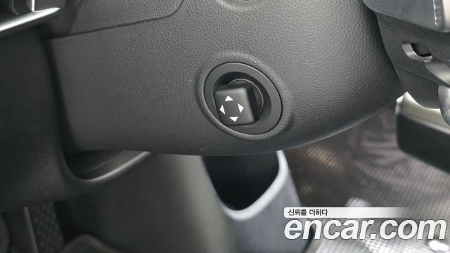 Genesis GV60 2022 — photo 34