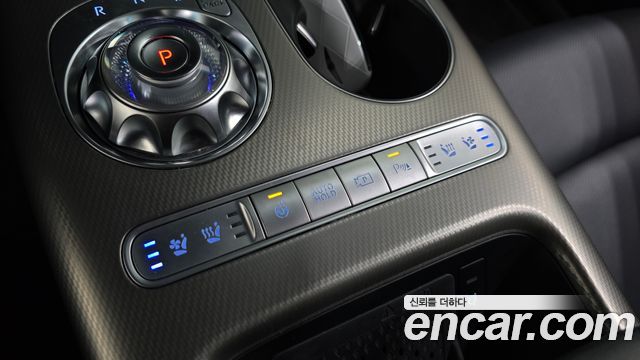 Genesis GV60 2022 — photo 35