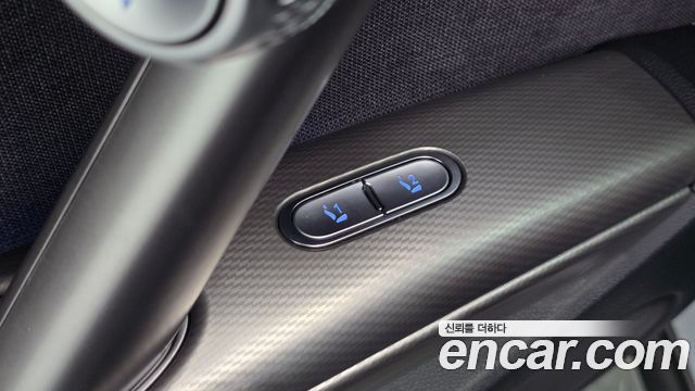 Genesis GV60 2022 — photo 36