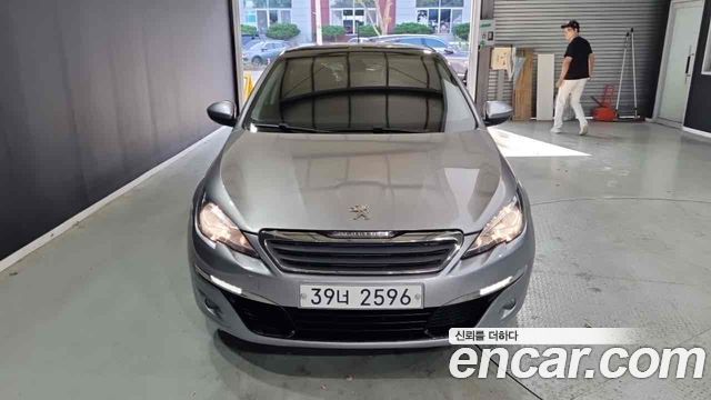 Peugeot 308 2015 — photo 3