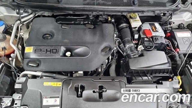 Peugeot 308 2015 — photo 6