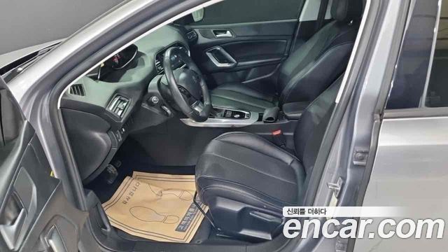 Peugeot 308 2015 — photo 10