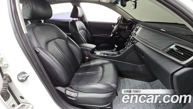 Kia K5 2019 — photo 11