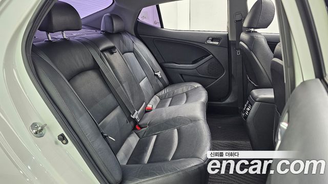 Kia K5 2014 — photo 17
