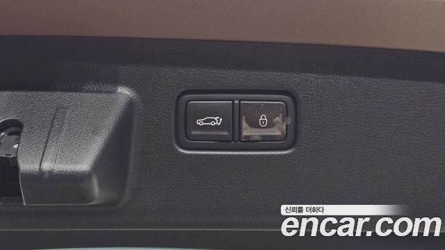 Genesis GV60 2022 — photo 25