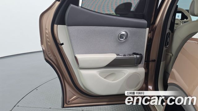 Genesis GV60 2022 — photo 15
