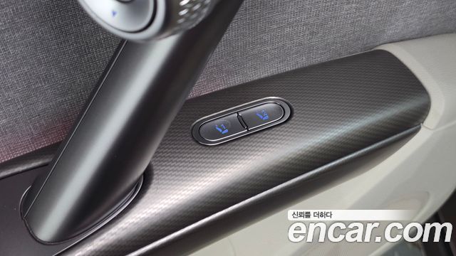Genesis GV60 2022 — photo 34