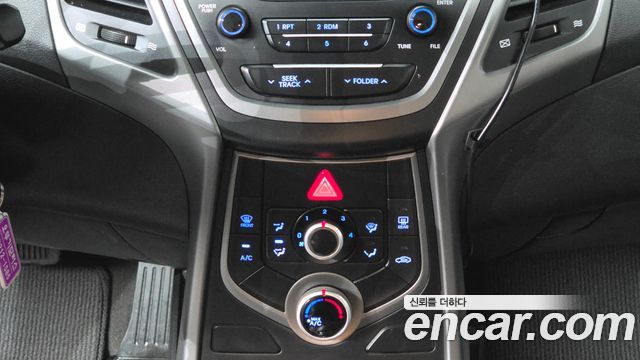 Hyundai AVANTE 2014 — photo 26