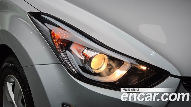 Hyundai AVANTE 2014 — photo 8