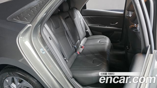 Hyundai AVANTE 2024 — photo 17