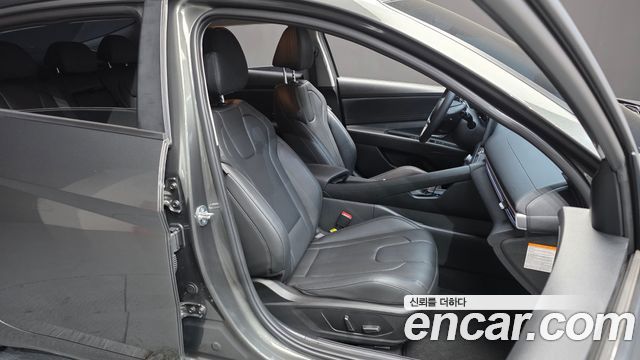 Hyundai AVANTE 2024 — photo 16