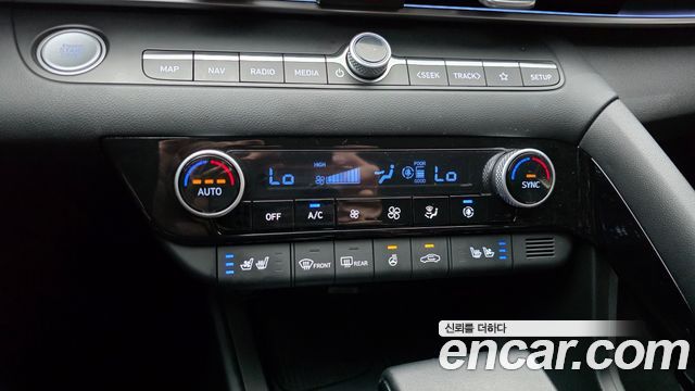 Hyundai AVANTE 2024 — photo 32