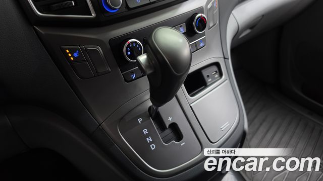 Hyundai Starex 2019 — photo 12