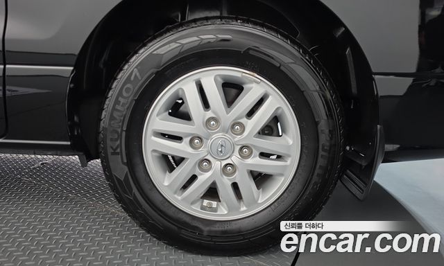 Hyundai Starex 2019 — photo 7