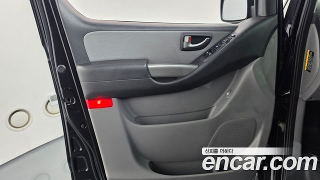 Hyundai Starex 2019 — photo 14