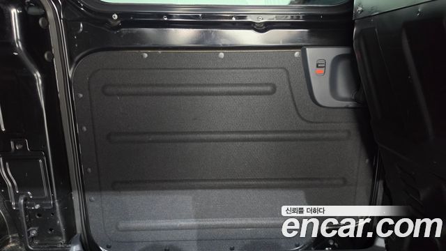 Hyundai Starex 2019 — photo 15