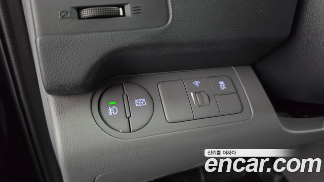 Hyundai Starex 2019 — photo 27