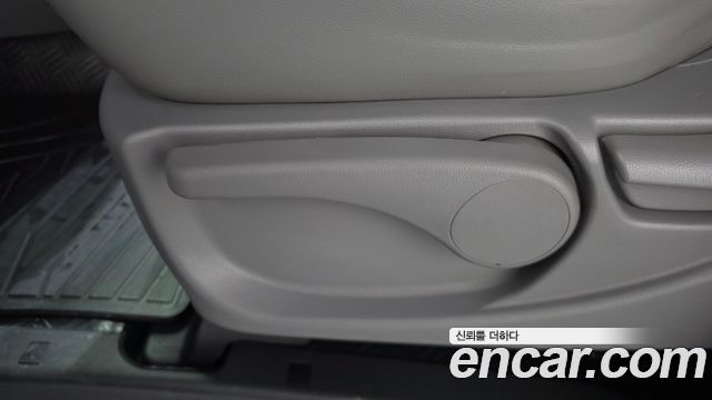 Hyundai Starex 2019 — photo 31