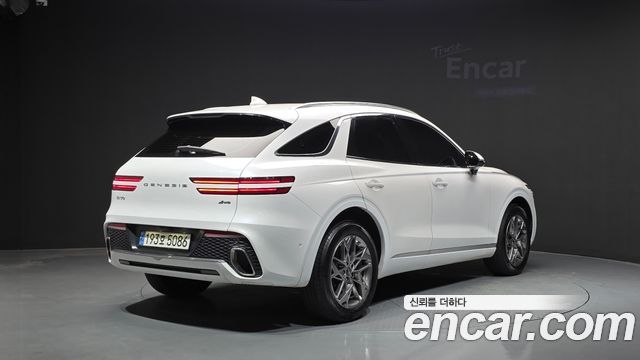 Genesis GV70 2023 — photo 2