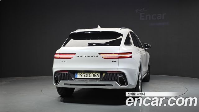 Genesis GV70 2023 — photo 4