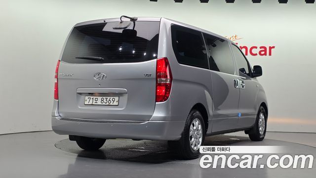 Hyundai Starex 2014 — photo 2