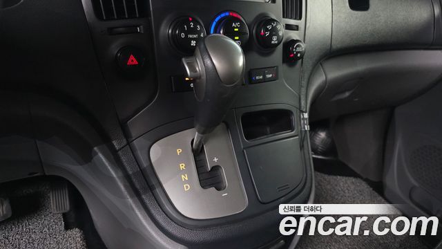 Hyundai Starex 2014 — photo 9