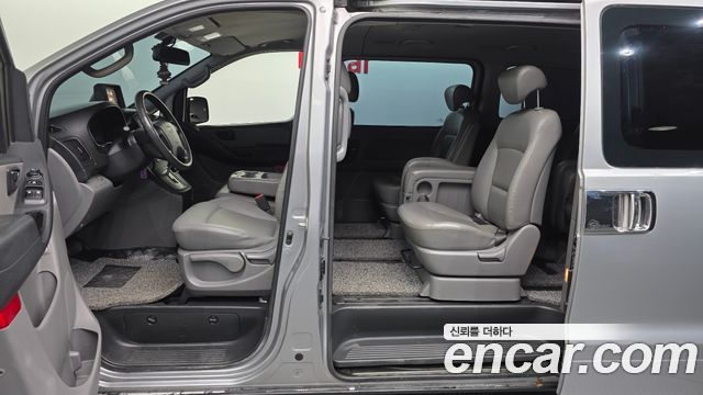 Hyundai Starex 2014 — photo 17