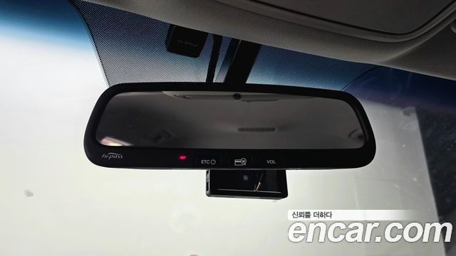 Kia K5 2016 — photo 23