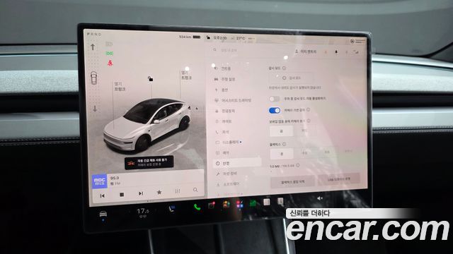 Tesla Model Y 2026 — photo 15