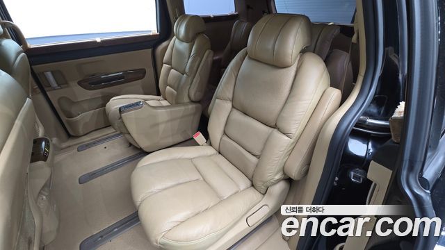 Kia Canival 2016 — photo 17