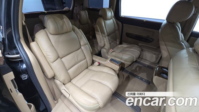 Kia Canival 2016 — photo 18