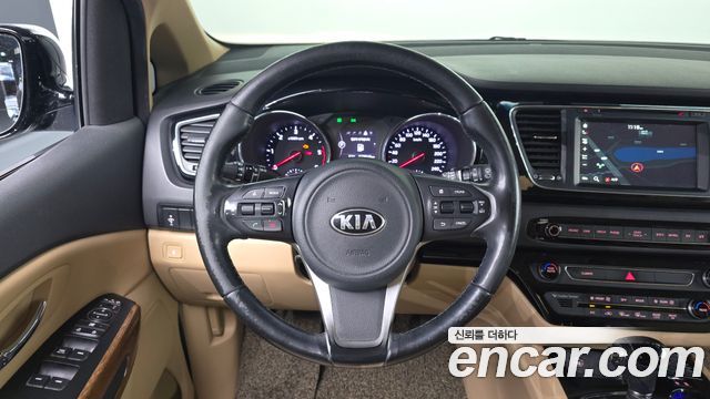 Kia Canival 2016 — photo 20