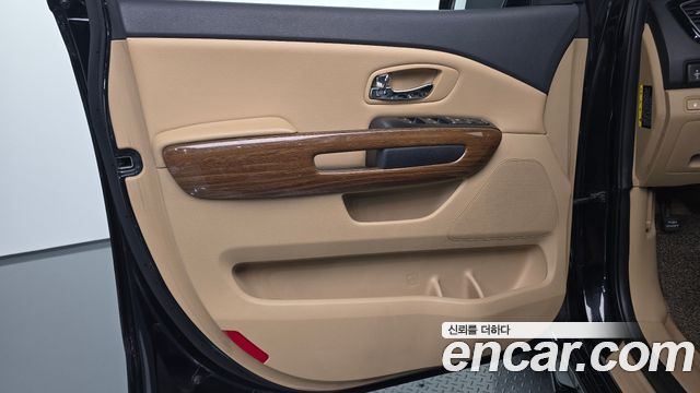 Kia Canival 2016 — photo 14