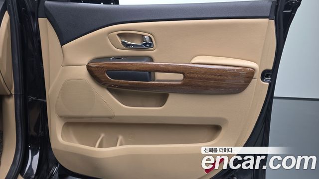 Kia Canival 2016 — photo 15